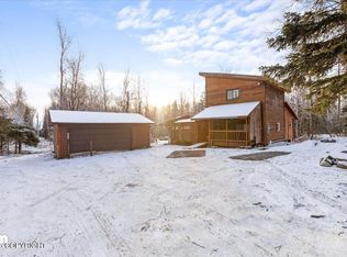 3280 De Armoun Rd, Anchorage, AK 99516