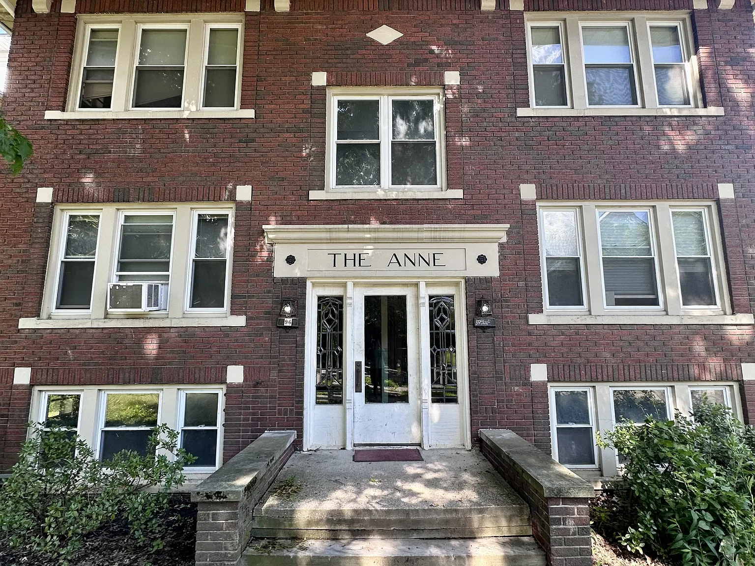96-98 N Portage Path — Photo 1