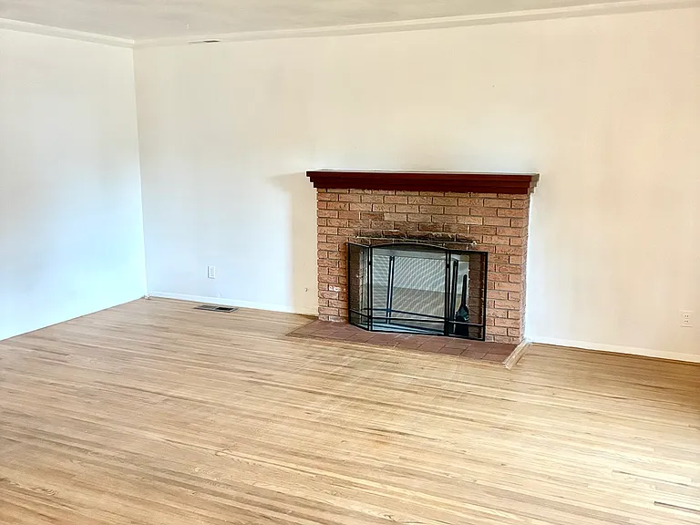 2733 Palomas Dr NE — Photo 5