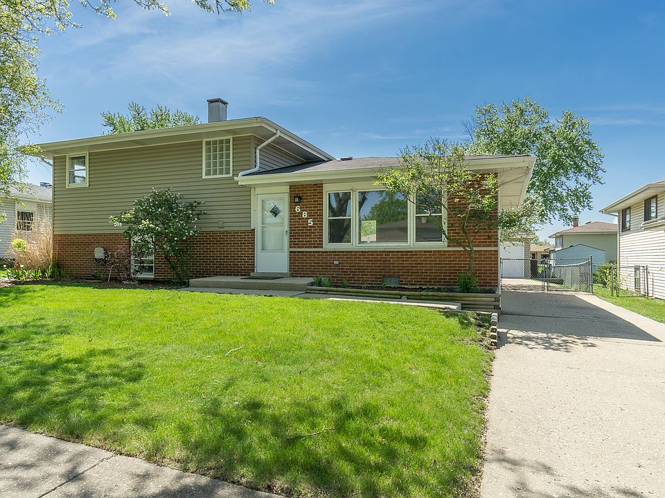 1st image of 685 Catalpa Ln