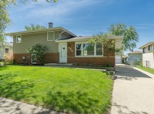 685 Catalpa Ln, Bartlett, IL 60103
