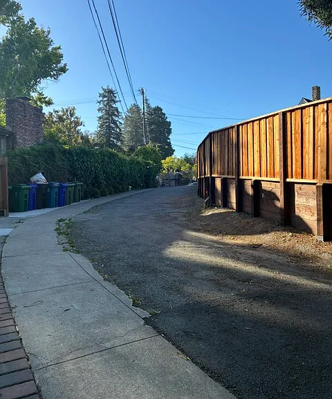 330 Sheridan Ave — Photo 4