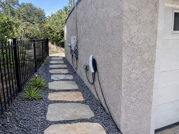 5th image of 6541 Clear Springs Rd