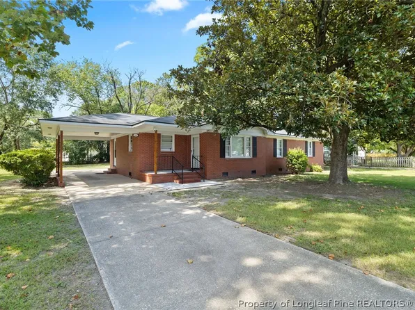 808 Hemlock Dr, Fayetteville, NC 28304