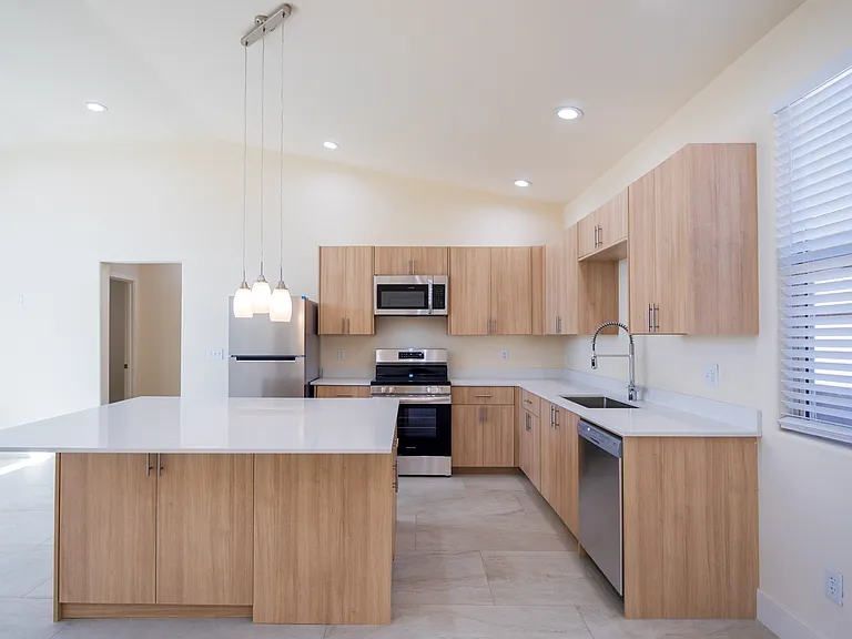 1616 E Hedrick Dr #2 — Photo 3