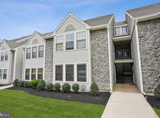2 Bridgewater Dr, Marlton, NJ 08053