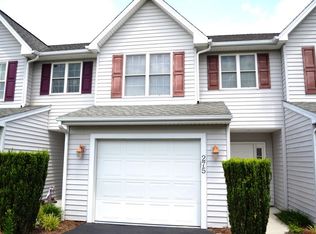 275 Pleasant View Dr, Wytheville, VA 24382