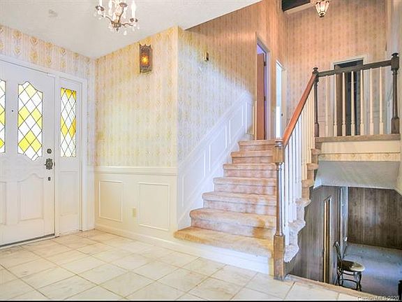 4th image of 126 Quail Hollow Dr
