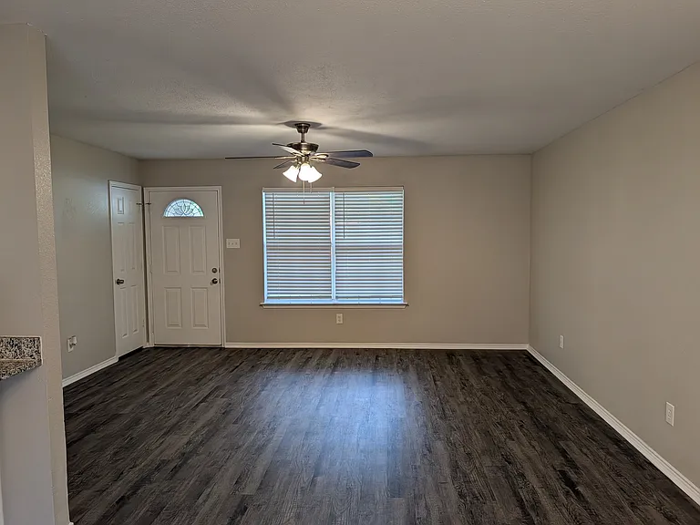 118 Westridge Dr — Photo 4