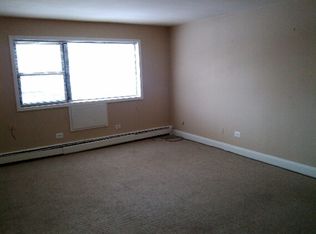1140 E 82nd St APT 3B, Chicago, IL 60619