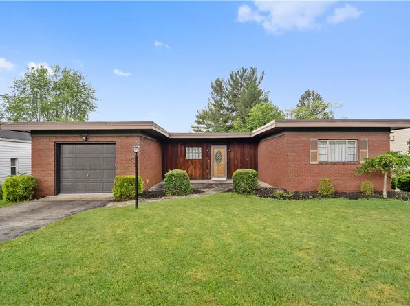 589 Franklin Farms Rd N, Washington, PA 15301
