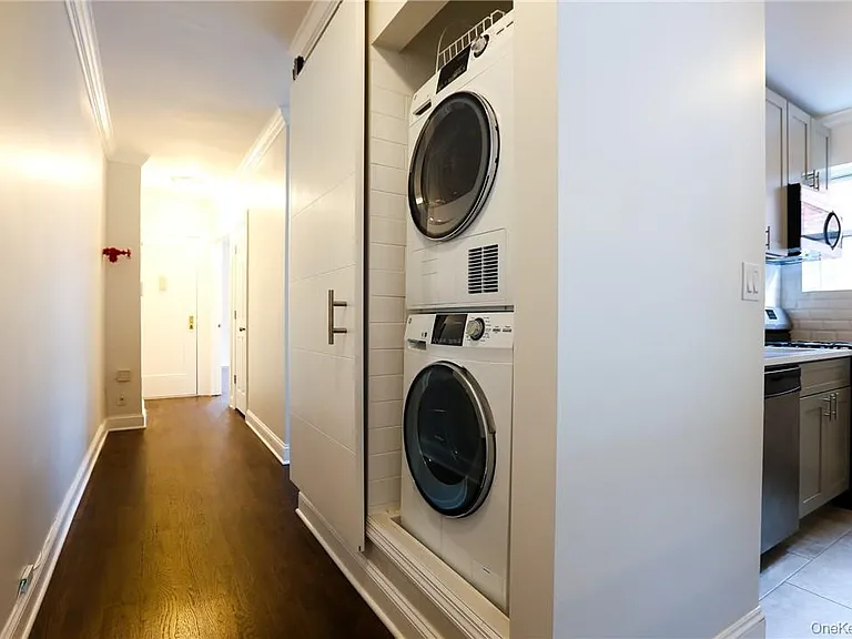 196 Martine Ave #3C — Photo 9