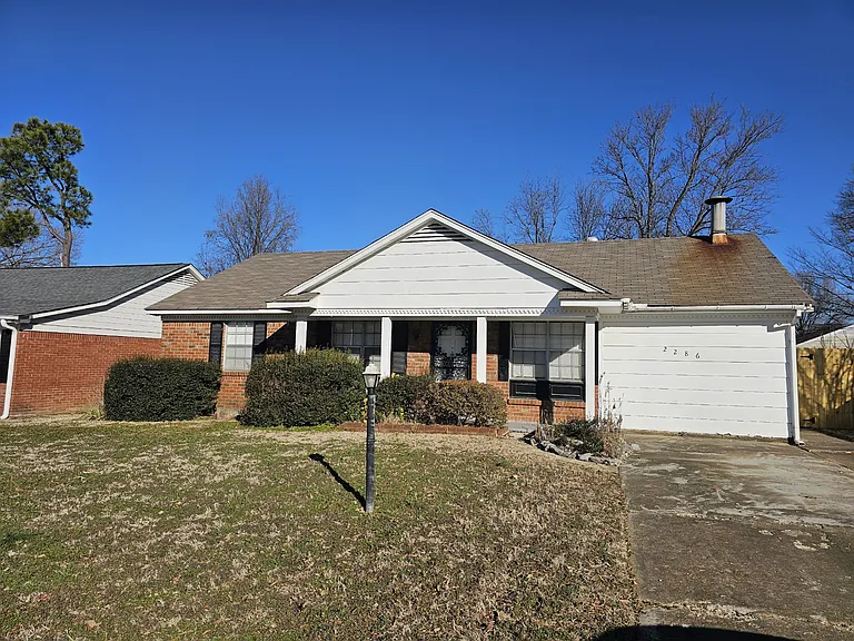 2286 Carrolton Dr — Photo 1