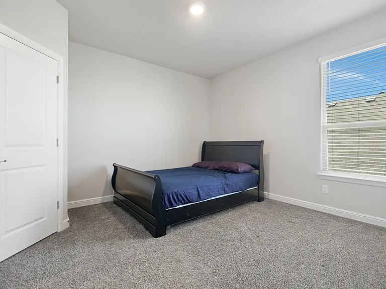 1112 Croxley Way — Photo 13