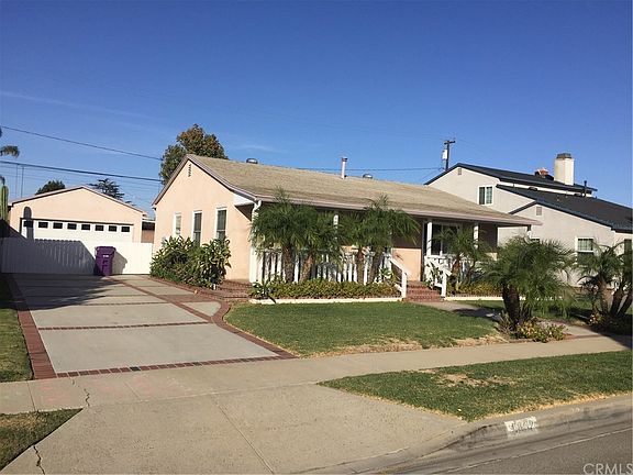 3rd image of 5803 E Gossamer St