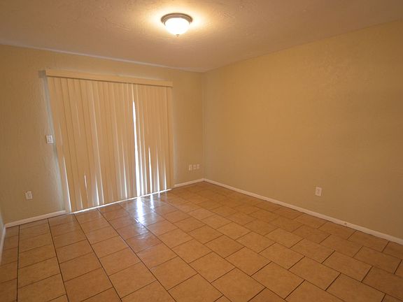 5th image of 5401 W Holly St