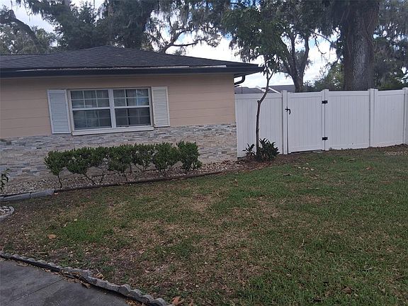 2nd image of 702 Coulter Pl