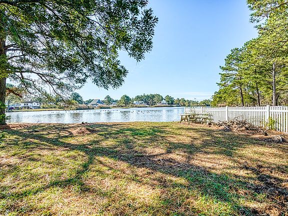 5th image of 5405 N Hibiscus Dr