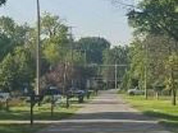 Exterior Neighborhood (street photo)