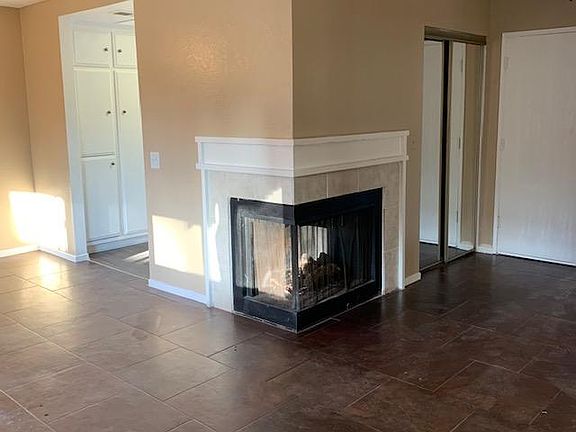 4th image of 503 W Point O Woods Dr