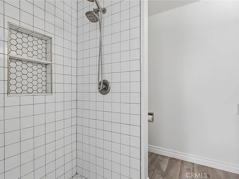 1184 Lyndhurst Dr — Photo 9