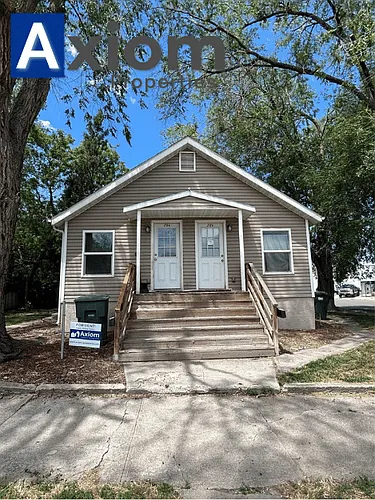 202 W Day St Photo 1