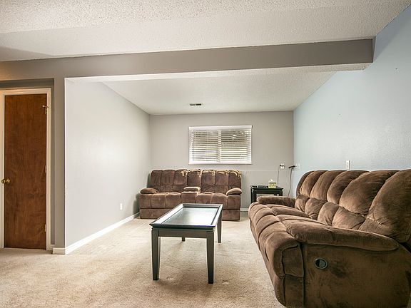 5th image of 205 S Frances Ave