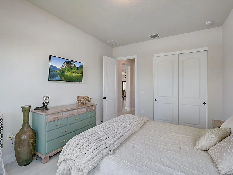 9234 Balsamo Dr — Photo 30