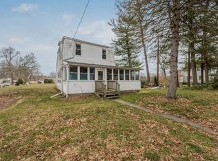 17 Holly St, Halifax, MA 02338