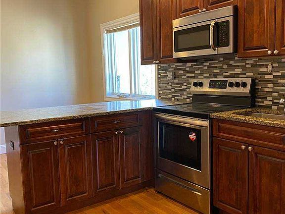 3rd image of 289 Post Ave APT 306