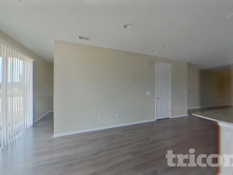 10545 Boston St — Photo 2