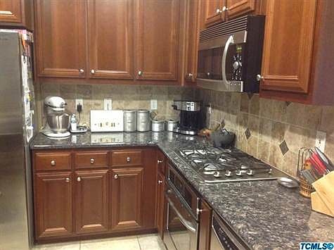 1st image of 3047 W Vine Ave