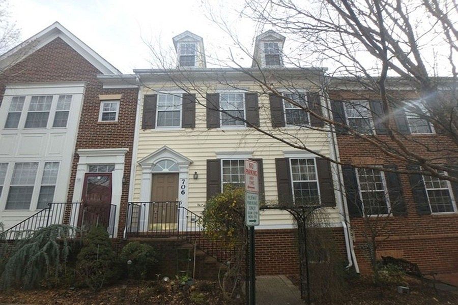 1st image of 706 Garden View Way