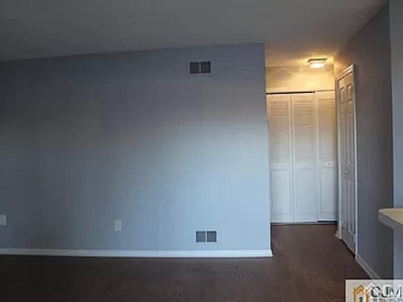 4th image of 103 Woodbridge Commons Way