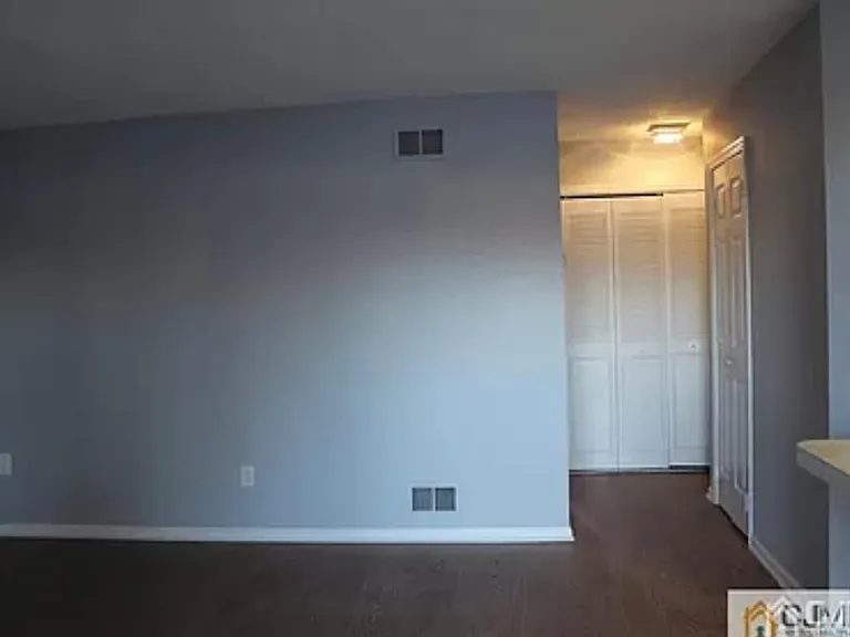 103 Woodbridge Commons Way — Photo 4