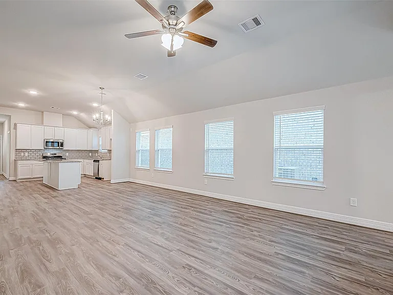 22814 Ephesus Ave — Photo 6