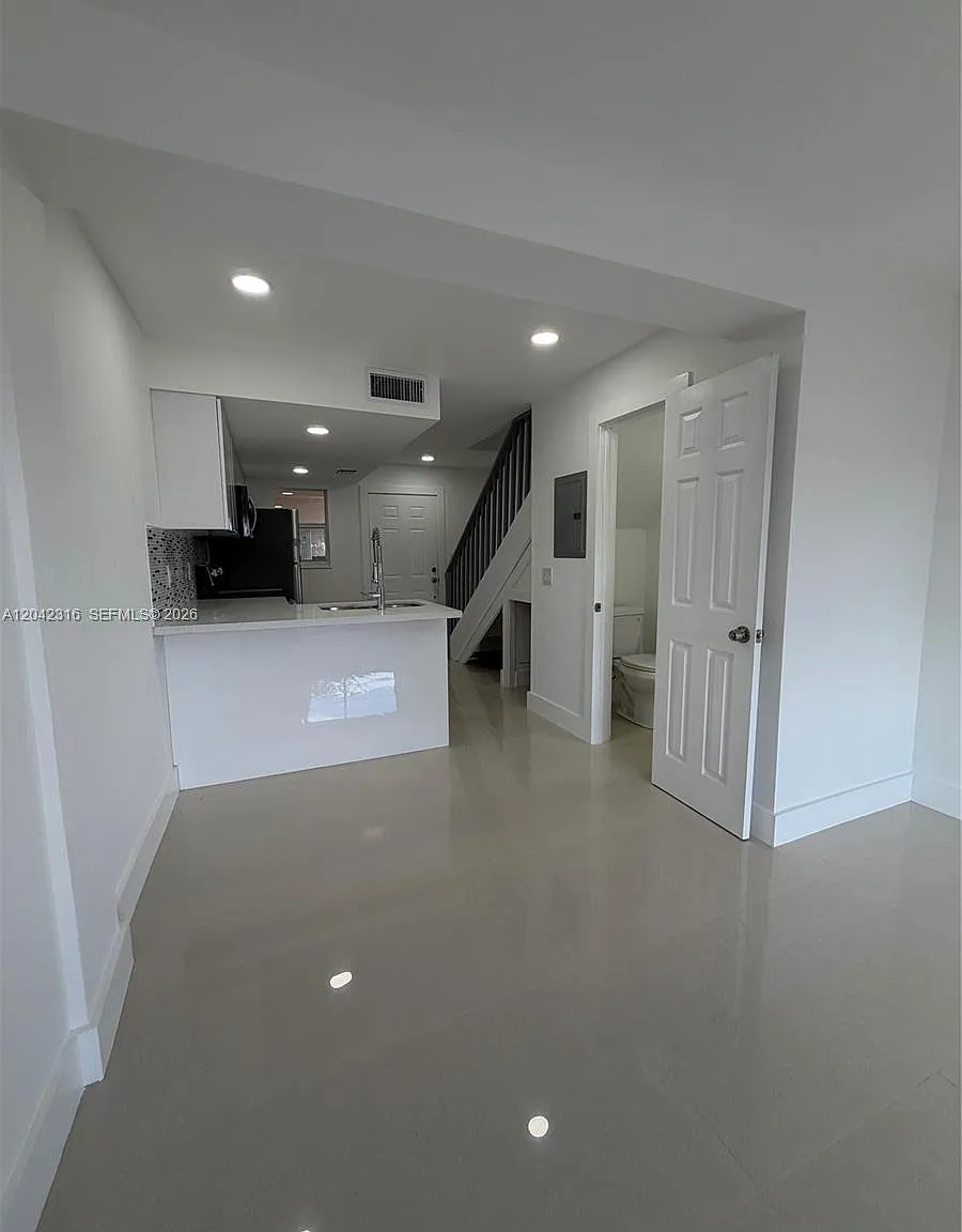 Gdn Homes Resub — Photo 4