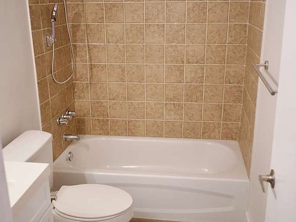 5th image of 1885 40th Ave #2