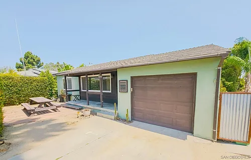 4635 Virginia Ave Photo 1