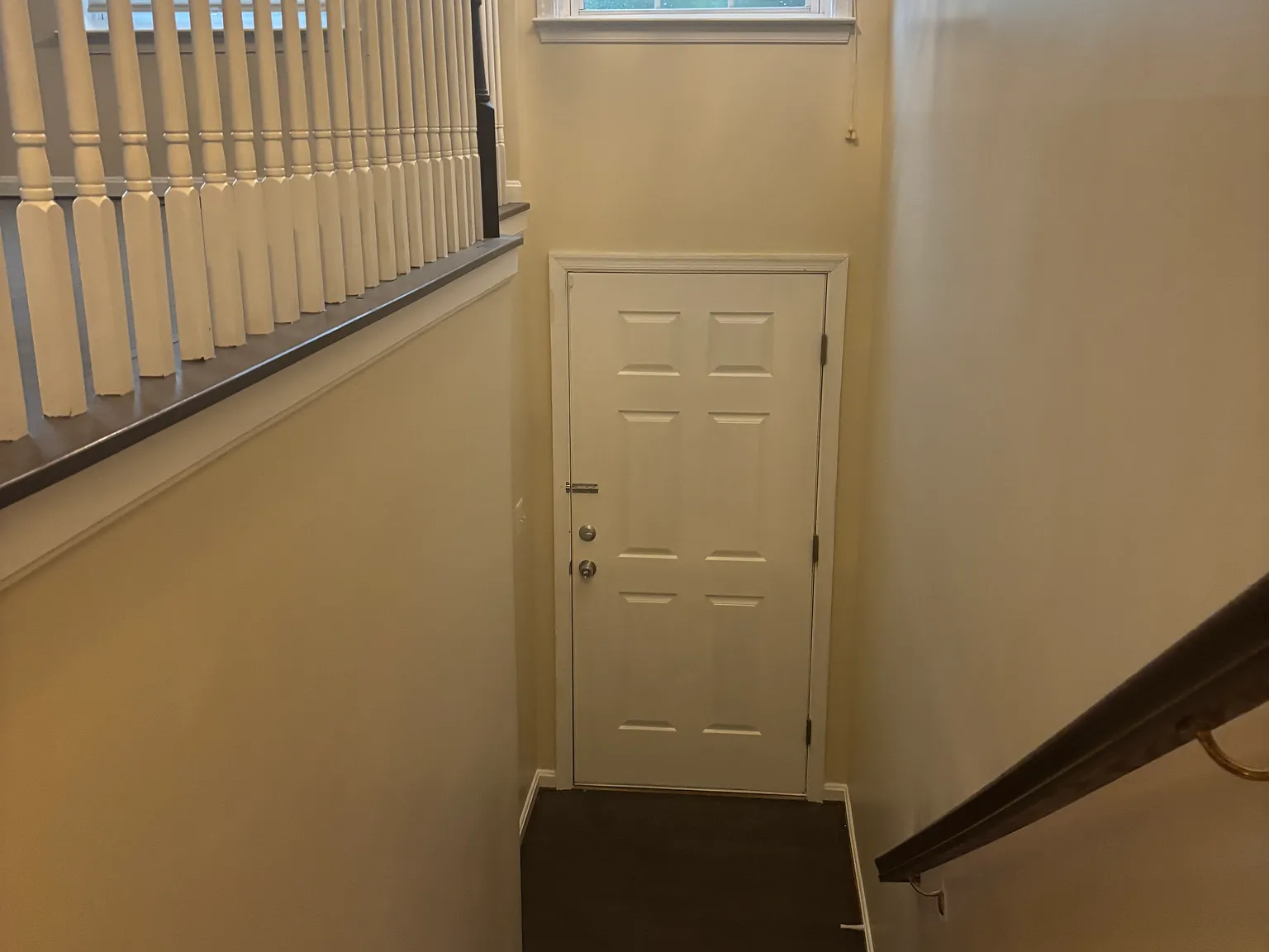 4 bed, 3.5 bath, 2576 sqft, $3,300 — Photo 2