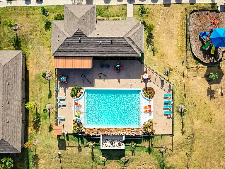 Pool Prairie Gate Community