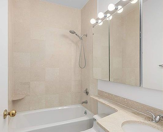 5th image of 120 E 87th St #R14-j