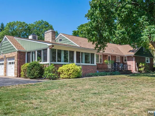 685 Blanch Ave, Norwood, NJ 07648