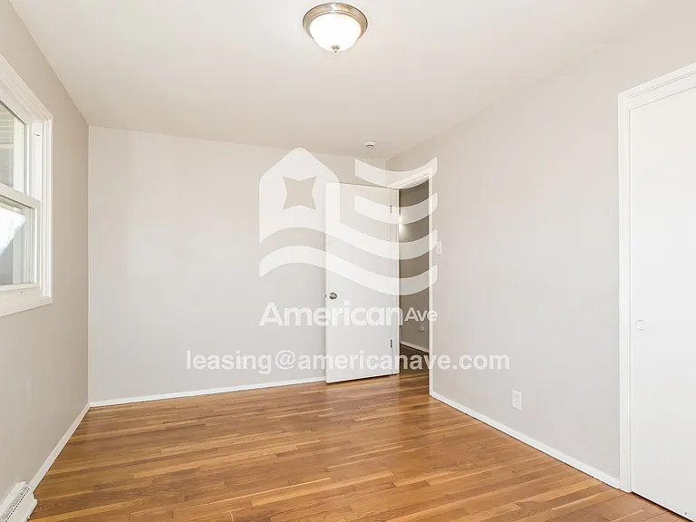 490455_010_wm_-_bedroom_13576949.jpg