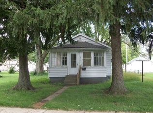 615 S 3rd St, Rochelle, IL 61068