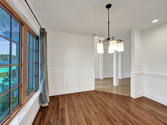 5th image of 3694 Newport Avenue