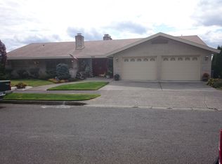 8601 Fauntlee Crst SW, Seattle, WA 98136