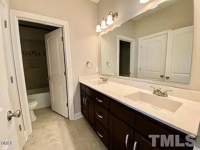 28 Grandwood Cir — Photo 4