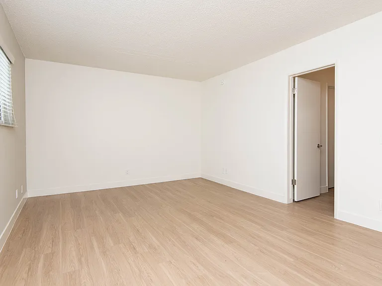 8117 Manitoba St #6 — Photo 14