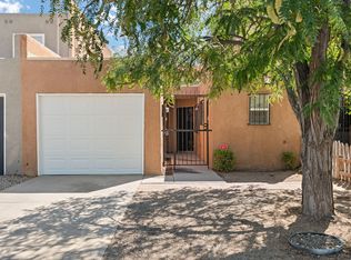 604 Bataan Dr SW, Albuquerque, NM 87121